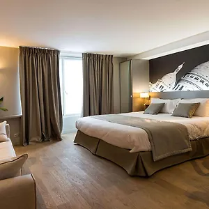 Midnight Hotel Parijs